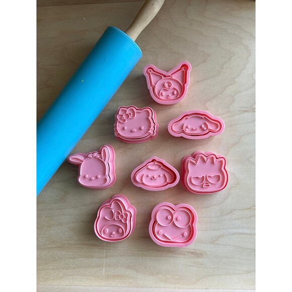 Hello Kitty KUROMI Badtz-maru Family character Cookie Cutter Set 8pc - Picture 1 of 7